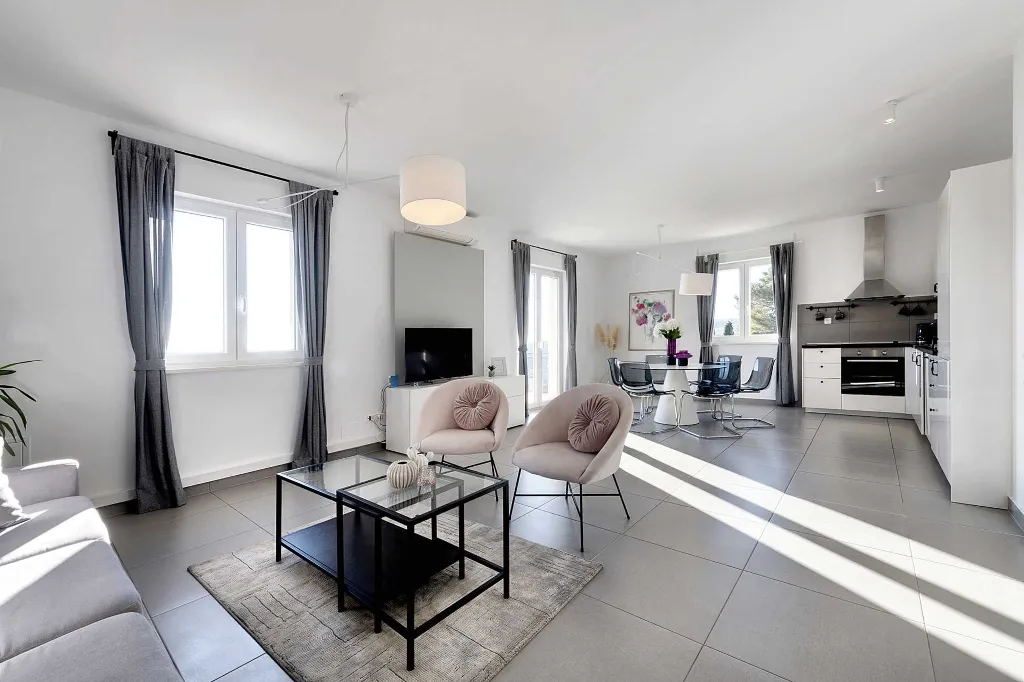 Modern Family Villa with Pool near Mlini