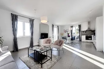 Modern Family Villa with Pool near Mlini