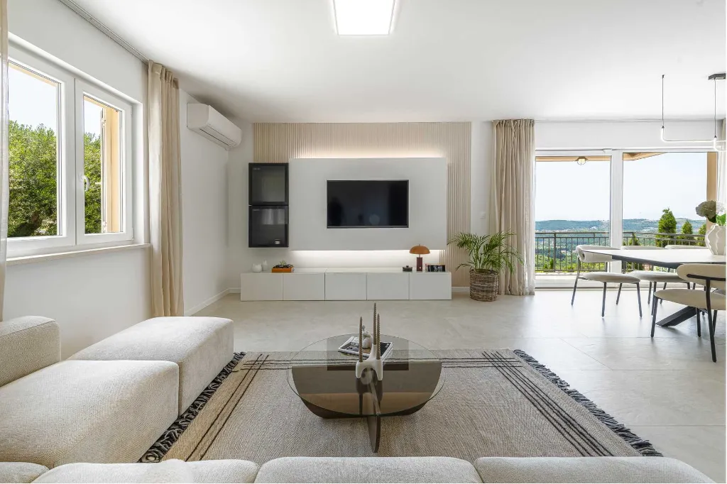 Modern Family Villa with Pool near Mlini