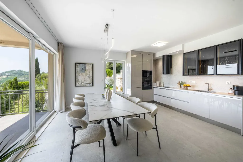 Modern Family Villa with Pool near Mlini
