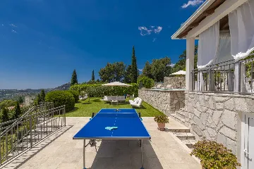 Modern Family Villa with Pool near Mlini