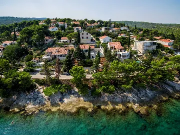 Coastal Villa Retreat with Heated Pool, Splitska