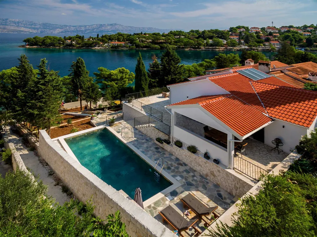 Coastal Villa Retreat with Heated Pool, Splitska