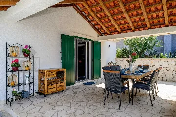 Coastal Villa Retreat with Heated Pool, Splitska