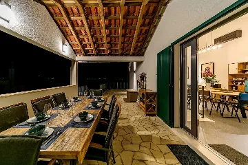 Coastal Villa Retreat with Heated Pool, Splitska