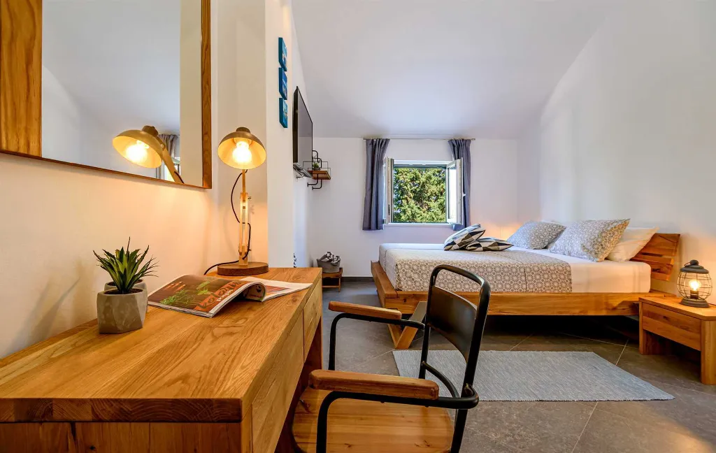 Coastal Villa Retreat with Heated Pool, Splitska