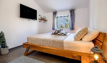 Coastal Villa Retreat with Heated Pool, Splitska