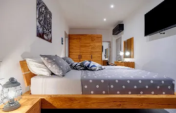 Coastal Villa Retreat with Heated Pool, Splitska