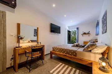 Coastal Villa Retreat with Heated Pool, Splitska