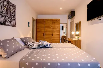 Coastal Villa Retreat with Heated Pool, Splitska