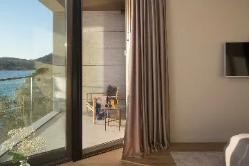 Contemporary 5-Bedroom Villa with Pool in Zaton