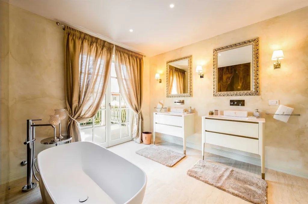 Modern 4-Bedroom Villa with Pool in Vabriga