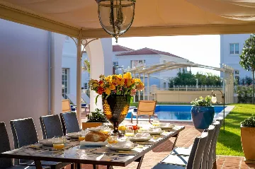 Modern 4-Bedroom Villa with Pool in Vabriga