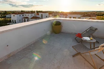 Modern 4-Bedroom Villa with Pool in Vabriga