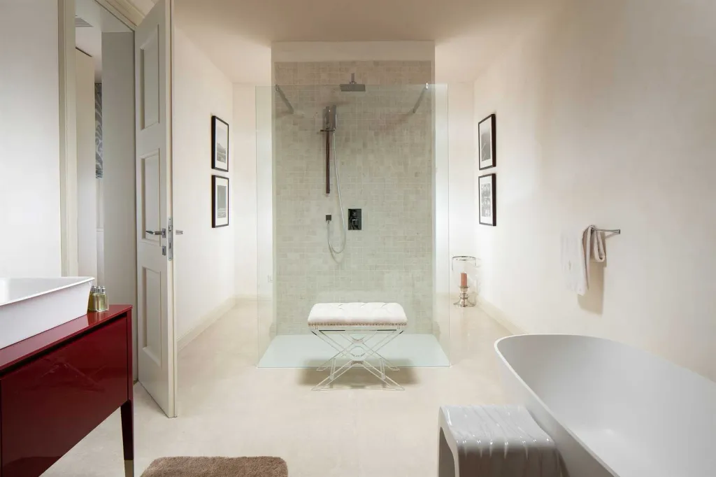 Spacious Designer Villa with Pool in Vabriga