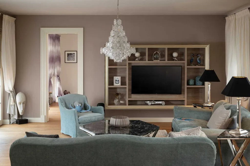 Spacious Designer Villa with Pool in Vabriga