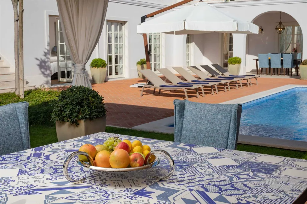 Spacious Designer Villa with Pool in Vabriga