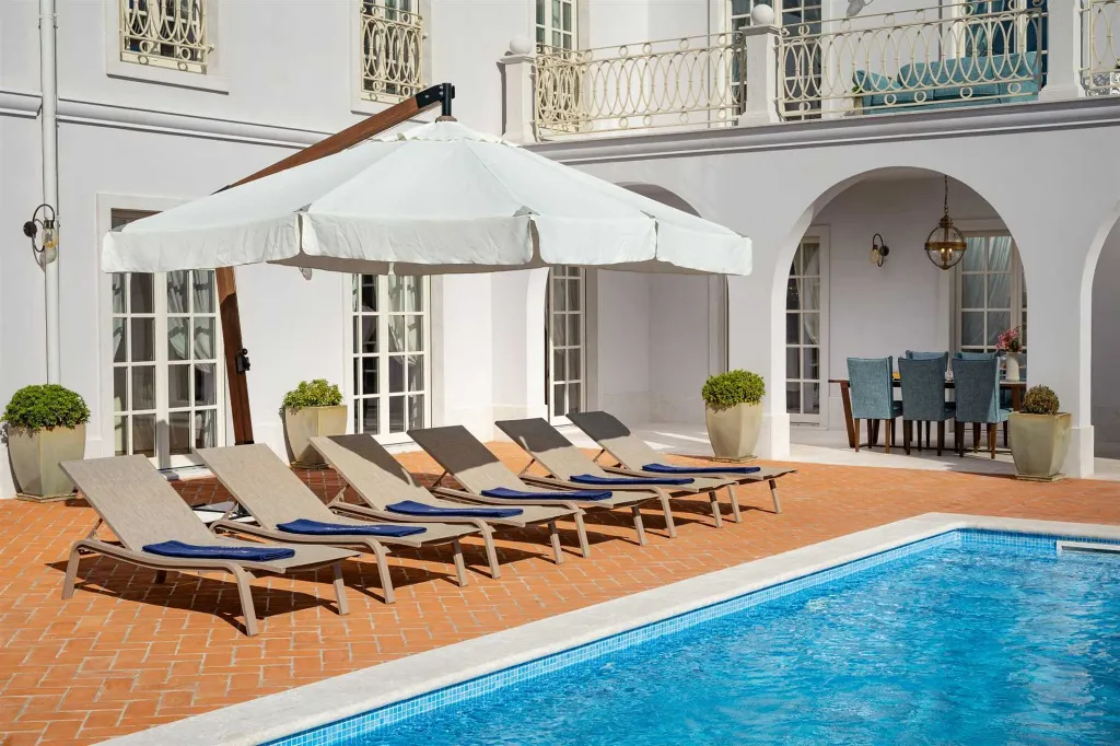 Spacious Designer Villa with Pool in Vabriga