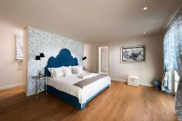 Spacious Designer Villa with Pool in Vabriga