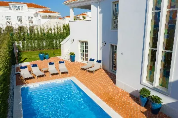 Contemporary Villa with Pool in Vabriga