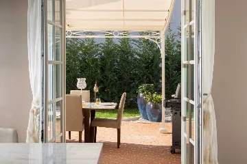 Contemporary Villa with Pool in Vabriga