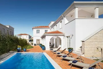 Spacious Villa Retreat with Pool near Vabriga