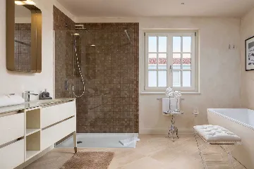 Spacious Villa Retreat with Pool near Vabriga