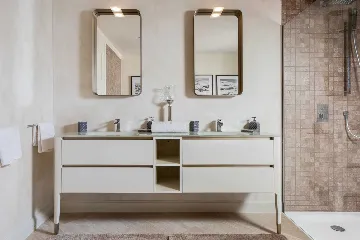 Spacious Villa Retreat with Pool near Vabriga