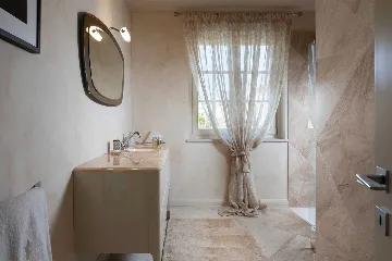 Spacious Villa Retreat with Pool near Vabriga