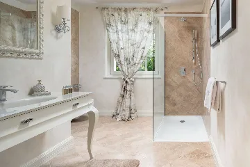 Spacious Villa Retreat with Pool near Vabriga