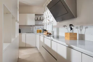 Spacious Villa Retreat with Pool near Vabriga