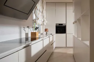 Spacious Villa Retreat with Pool near Vabriga