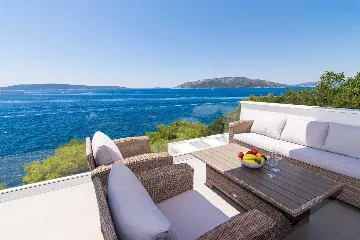 Contemporary Beachfront Villa with Sea Access in Okrug Donji