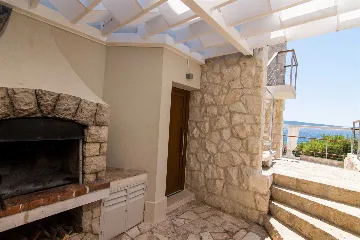 Contemporary Beachfront Villa with Sea Access in Okrug Donji