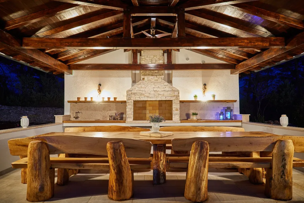 Spacious Private Villa with Pool in Svetvinčenat