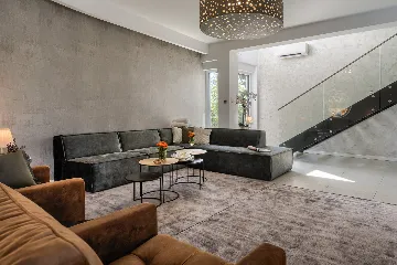 Spacious Private Villa with Pool in Svetvinčenat