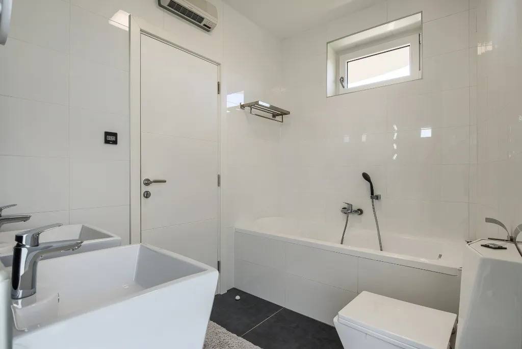 Spacious Private Villa with Pool in Svetvinčenat