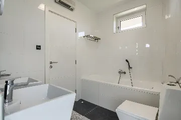 Spacious Private Villa with Pool in Svetvinčenat