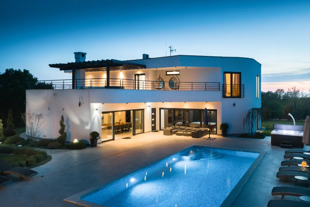 Spacious Private Villa with Pool in Svetvinčenat