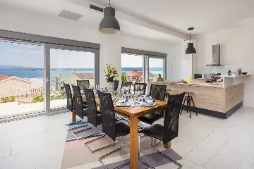 Modern 4-Bedroom Villa with Heated Pool in Posedarje