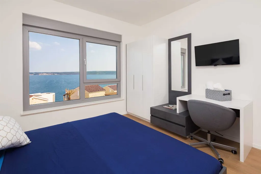 Modern 4-Bedroom Villa with Heated Pool in Posedarje
