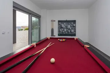 Modern 4-Bedroom Villa with Heated Pool in Posedarje