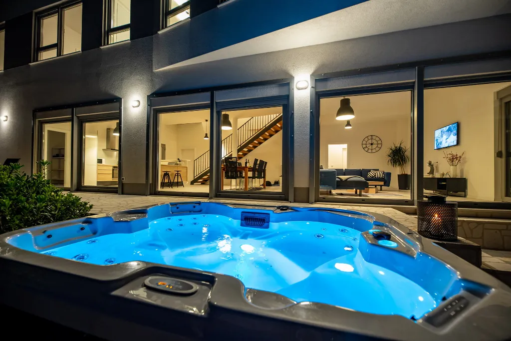 Modern 4-Bedroom Villa with Heated Pool in Posedarje