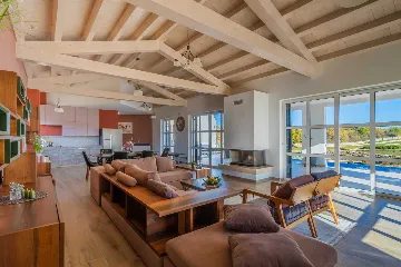 Spacious Family Villa with Pool in Marčana