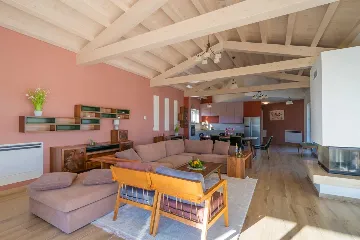 Spacious Family Villa with Pool in Marčana