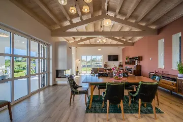 Spacious Family Villa with Pool in Marčana