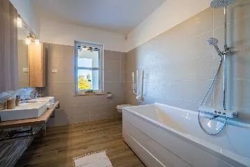 Spacious Family Villa with Pool in Marčana