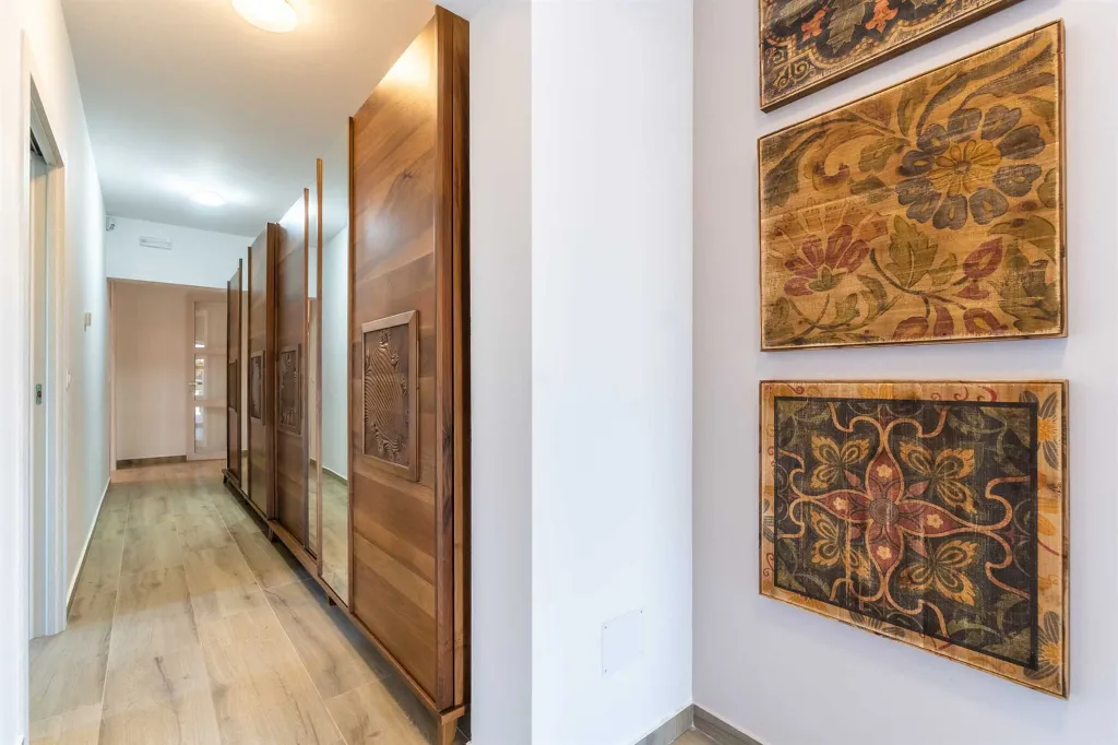 Spacious Family Villa with Pool in Marčana