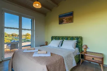 Spacious Family Villa with Pool in Marčana