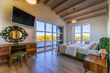 Spacious Family Villa with Pool in Marčana